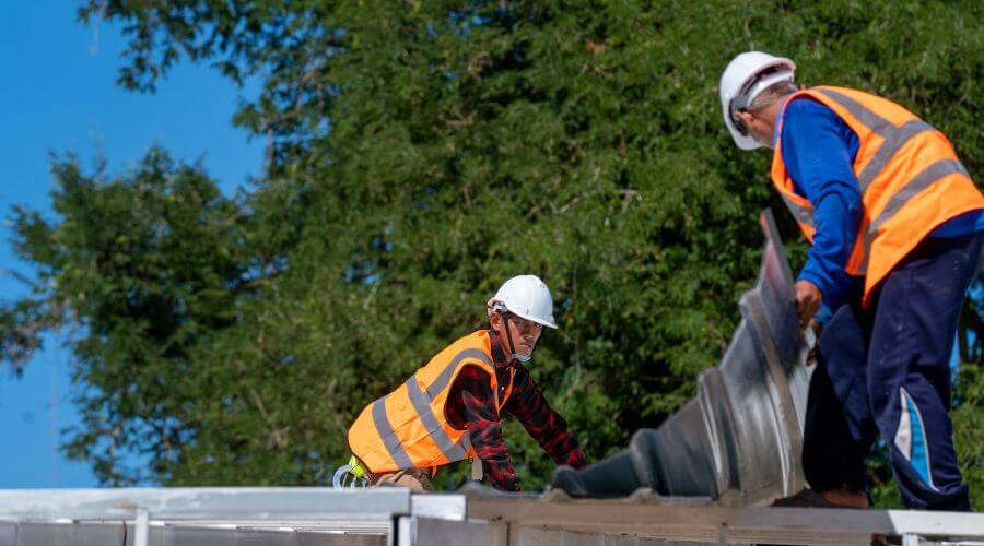 Expert Emergency Roof Repairs services in Metcalfe, MS
